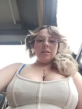 madelaine- online show from February 25, 2026, 7:01 pm