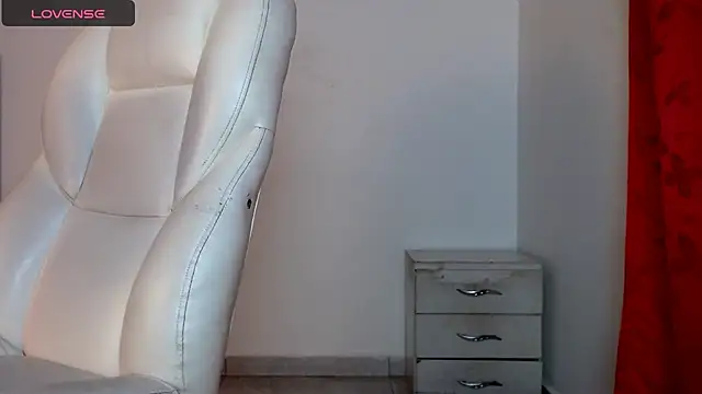 Snapshot of tonibelmont chatting on December 31, 2024, 9:17 pm tonibelmont online show from December 31, 2024, 9:17 pm