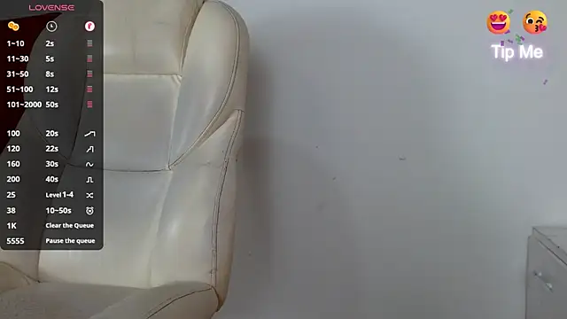 Snapshot of tonibelmont chatting on February 17, 2025, 9:30 pm tonibelmont online show from February 17, 2025, 9:30 pm