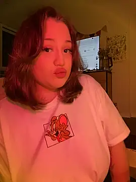 DaisyBooom online show from March 19, 2025, 7:06 pm