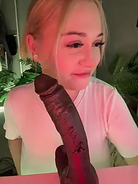 DaisyBooom online show from February 9, 2026, 7:51 pm