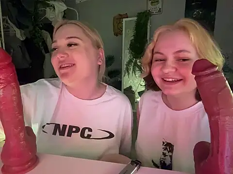 DaisyBooom online show from February 18, 2026, 8:27 pm