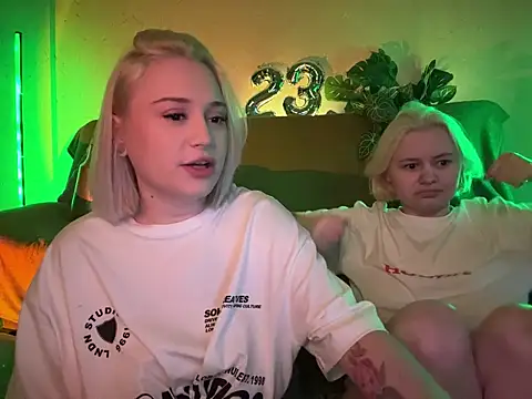 DaisyBooom online show from May 3, 2026, 6:03 pm