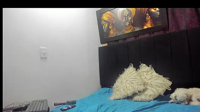 Snapshot of Evaaross_2345 chatting on October 16, 2025, 2:51 pm Evaaross 2345 online show from October 16, 2025, 2:51 pm