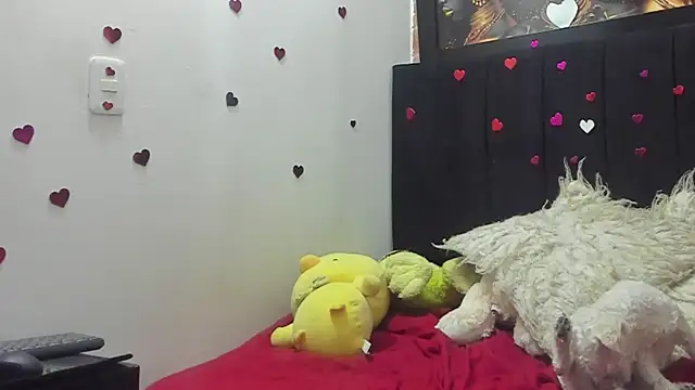 Snapshot of Evaaross_2345 chatting on May 10, 2026, 12:21 pm Evaaross 2345 online show from May 10, 2026, 12:21 pm