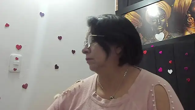 Snapshot of Evaaross_2345 chatting on May 12, 2026, 12:02 pm Evaaross 2345 online show from May 12, 2026, 12:02 pm