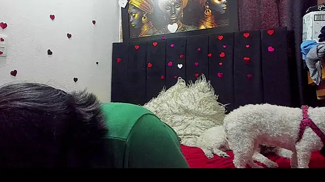 Snapshot of Evaaross_2345 chatting on June 4, 2026, 8:37 pm Evaaross 2345 online show from June 4, 2026, 8:37 pm