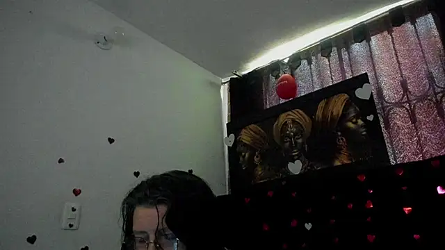 Snapshot of Evaaross_2345 chatting on June 10, 2026, 12:48 pm Evaaross 2345 online show from June 10, 2026, 12:48 pm