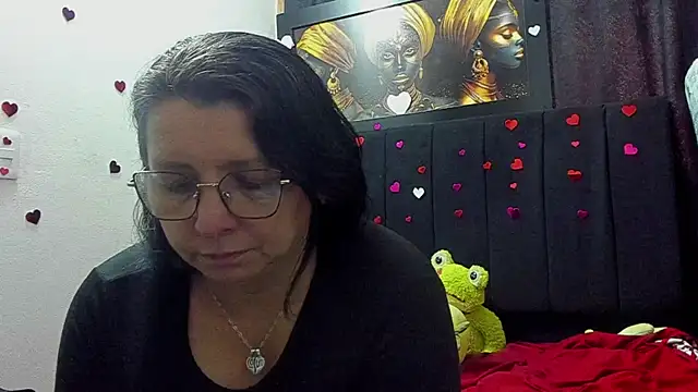 Snapshot of Evaaross_2345 chatting on June 20, 2026, 1:03 pm Evaaross 2345 online show from June 20, 2026, 1:03 pm