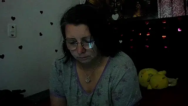 Snapshot of Evaaross_2345 chatting on June 26, 2026, 1:15 pm Evaaross 2345 online show from June 26, 2026, 1:15 pm