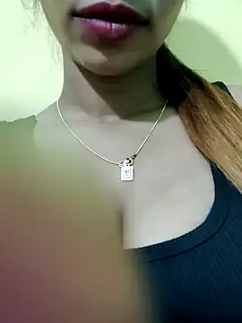 Snapshot of RUPAI009 chatting on December 18, 2024, 12:40 pm RUPAI009 online show from December 18, 2024, 12:40 pm