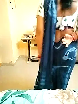 PayalSharmahot143 online show from October 3, 2025, 2:08 am