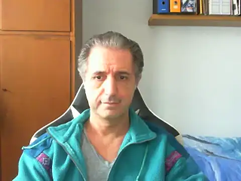 lliuk70mi online show from March 9, 2025, 1:59 pm