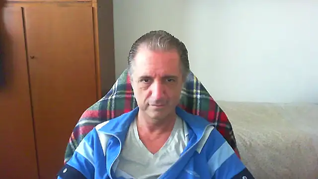 lliuk70mi online show from May 13, 2026, 12:13 pm
