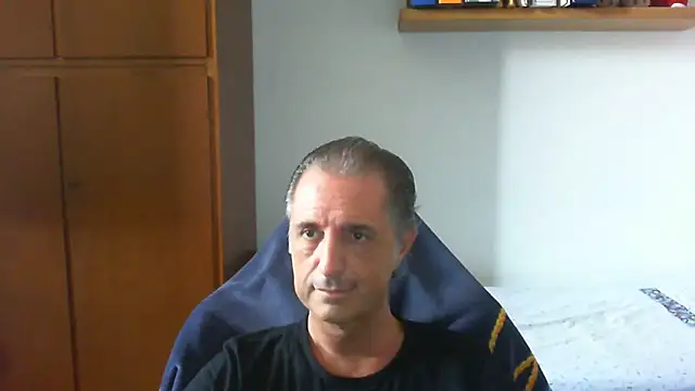 Snapshot of lliuk70mi chatting on June 9, 2026, 12:28 pm lliuk70mi online show from June 9, 2026, 12:28 pm