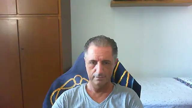 Snapshot of lliuk70mi chatting on June 22, 2026, 11:51 am lliuk70mi online show from June 22, 2026, 11:51 am