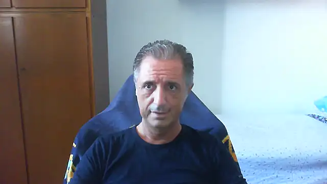 Snapshot of lliuk70mi chatting on July 12, 2026, 12:07 pm lliuk70mi online show from July 12, 2026, 12:07 pm