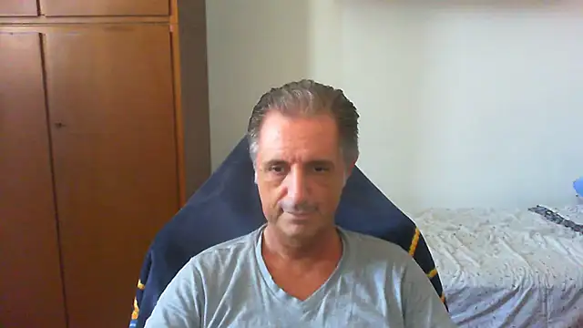 Snapshot of lliuk70mi chatting on July 20, 2026, 12:40 pm lliuk70mi online show from July 20, 2026, 12:40 pm