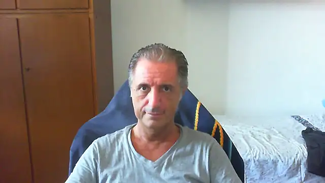 Snapshot of lliuk70mi chatting on July 24, 2026, 1:20 pm lliuk70mi online show from July 24, 2026, 1:20 pm