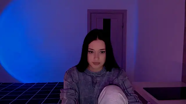 Snapshot of AlisaLink chatting on December 14, 2024, 6:41 pm AlisaLink online show from December 14, 2024, 6:41 pm