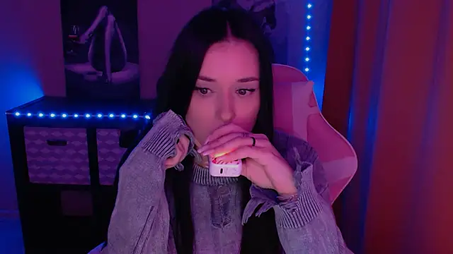 Snapshot of AlisaLink chatting on January 14, 2025, 1:06 pm AlisaLink online show from January 14, 2025, 1:06 pm