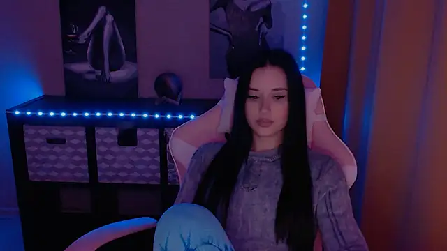 Snapshot of AlisaLink chatting on January 14, 2025, 4:08 pm AlisaLink online show from January 14, 2025, 4:08 pm