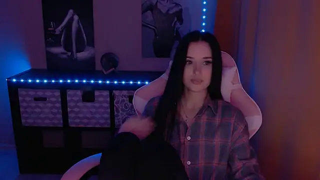 Snapshot of AlisaLink chatting on January 31, 2025, 8:43 pm AlisaLink online show from January 31, 2025, 8:43 pm