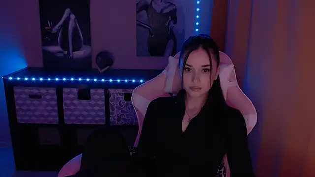 Snapshot of AlisaLink chatting on February 15, 2025, 7:39 pm AlisaLink online show from February 15, 2025, 7:39 pm