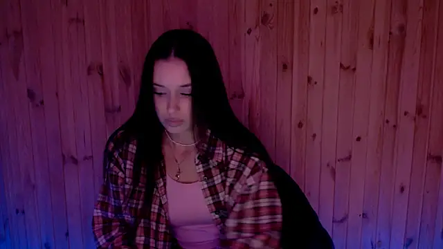 Snapshot of AlisaLink chatting on September 28, 2025, 5:51 pm AlisaLink online show from September 28, 2025, 5:51 pm