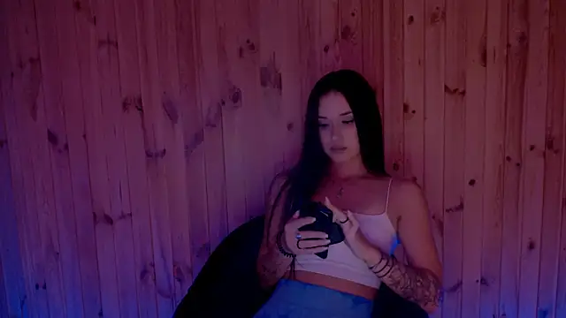 Snapshot of AlisaLink chatting on October 4, 2025, 4:27 pm AlisaLink online show from October 4, 2025, 4:27 pm