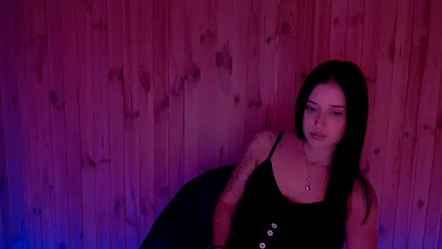 Snapshot of AlisaLink chatting on October 10, 2025, 5:01 pm AlisaLink online show from October 10, 2025, 5:01 pm