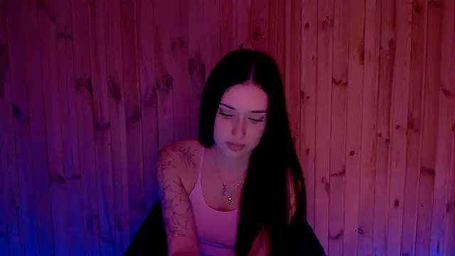 Snapshot of AlisaLink chatting on October 26, 2025, 7:25 am AlisaLink online show from October 26, 2025, 7:25 am