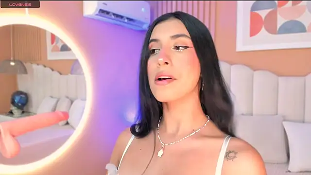 zia cooper online show from October 3, 2025, 7:22 pm