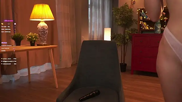 AudreyBarren online show from February 20, 2025, 2:35 pm