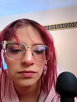 Snapshot of RedMeloddy chatting on May 9, 2026, 6:46 pm RedMeloddy online show from May 9, 2026, 6:46 pm