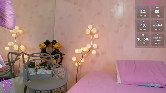 littleebonymommy online show from April 24, 2026, 7:49 pm
