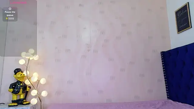 Snapshot of littleebonymommy chatting on June 23, 2026, 7:12 pm littleebonymommy online show from June 23, 2026, 7:12 pm