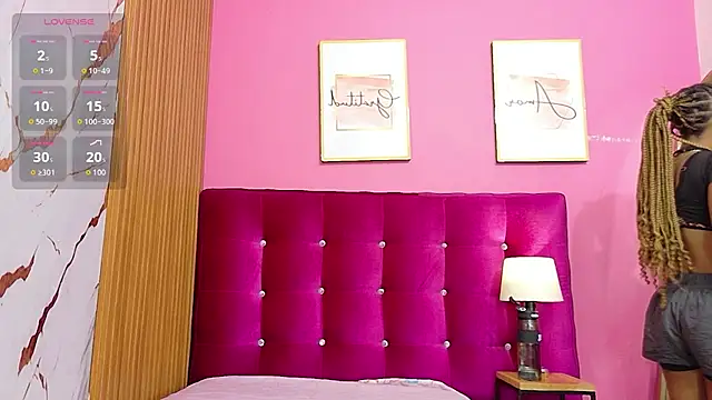 Snapshot of littleebonymommy chatting on July 31, 2026, 7:24 pm littleebonymommy online show from July 31, 2026, 7:24 pm
