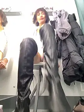 Snapshot of bigbabykiki chatting on December 16, 2024, 9:14 am bigbabykiki online show from December 16, 2024, 9:14 am