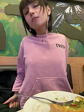 Snapshot of bigbabykiki chatting on February 3, 2025, 6:45 am bigbabykiki online show from February 3, 2025, 6:45 am