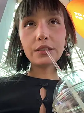 Snapshot of bigbabykiki chatting on February 16, 2025, 1:27 pm bigbabykiki online show from February 16, 2025, 1:27 pm