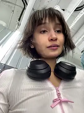 Snapshot of bigbabykiki chatting on February 21, 2025, 5:13 am bigbabykiki online show from February 21, 2025, 5:13 am