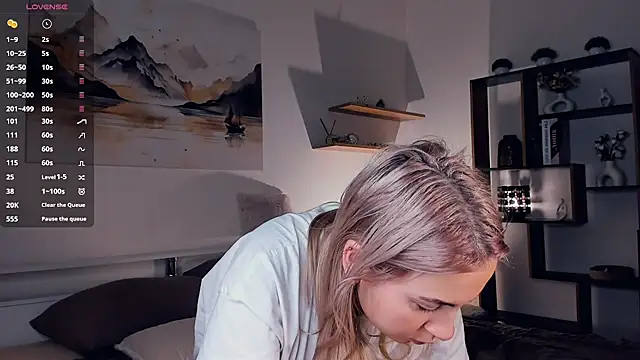 Snapshot of EternalLiberty chatting on January 16, 2025, 1:37 am EternalLiberty online show from January 16, 2025, 1:37 am