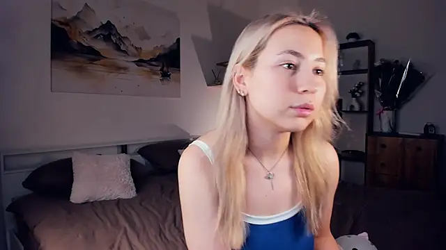 Snapshot of EternalLiberty chatting on February 1, 2025, 1:55 am EternalLiberty online show from February 1, 2025, 1:55 am