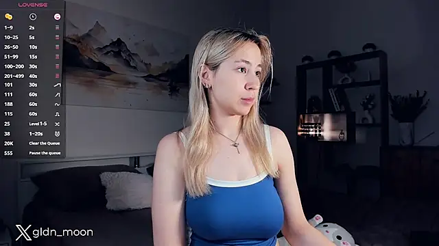 Snapshot of EternalLiberty chatting on March 5, 2025, 7:38 pm EternalLiberty online show from March 5, 2025, 7:38 pm