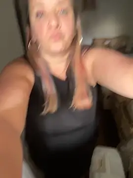 Popinasq online show from November 11, 2025, 5:46 pm