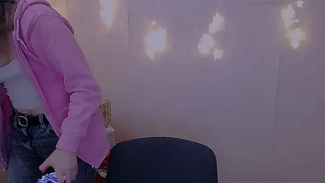 Sweet Doll Luna online show from December 18, 2024, 2:17 pm