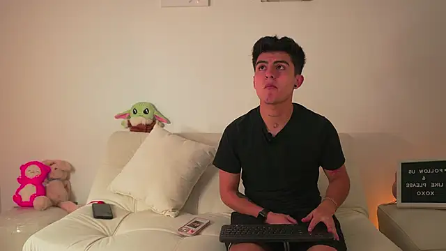 tommy and sophie online show from January 5, 2025, 3:11 am