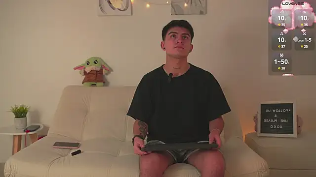 tommy and sophie online show from February 15, 2025, 4:03 am