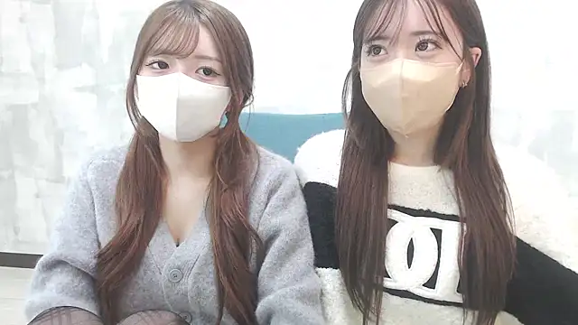 Snapshot of LOVE_MOMO_LOVE chatting on February 15, 2025, 11:50 am LOVE MOMO LOVE online show from February 15, 2025, 11:50 am